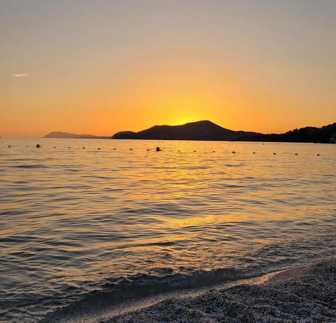 Apartment Spacieux T4 Renove En Plein Coeur De Hyeres Ideal Pour Des Vacances En Famille France