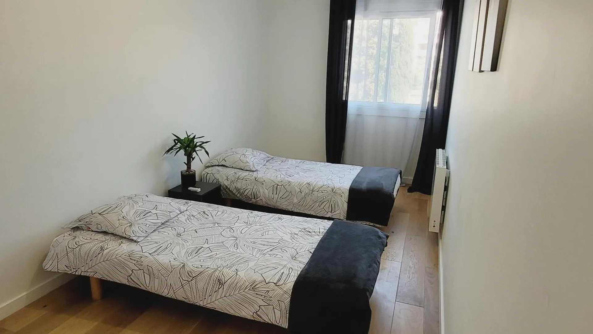 Apartment Spacieux T4 Renove En Plein Coeur De Hyeres Ideal Pour Des Vacances En Famille
