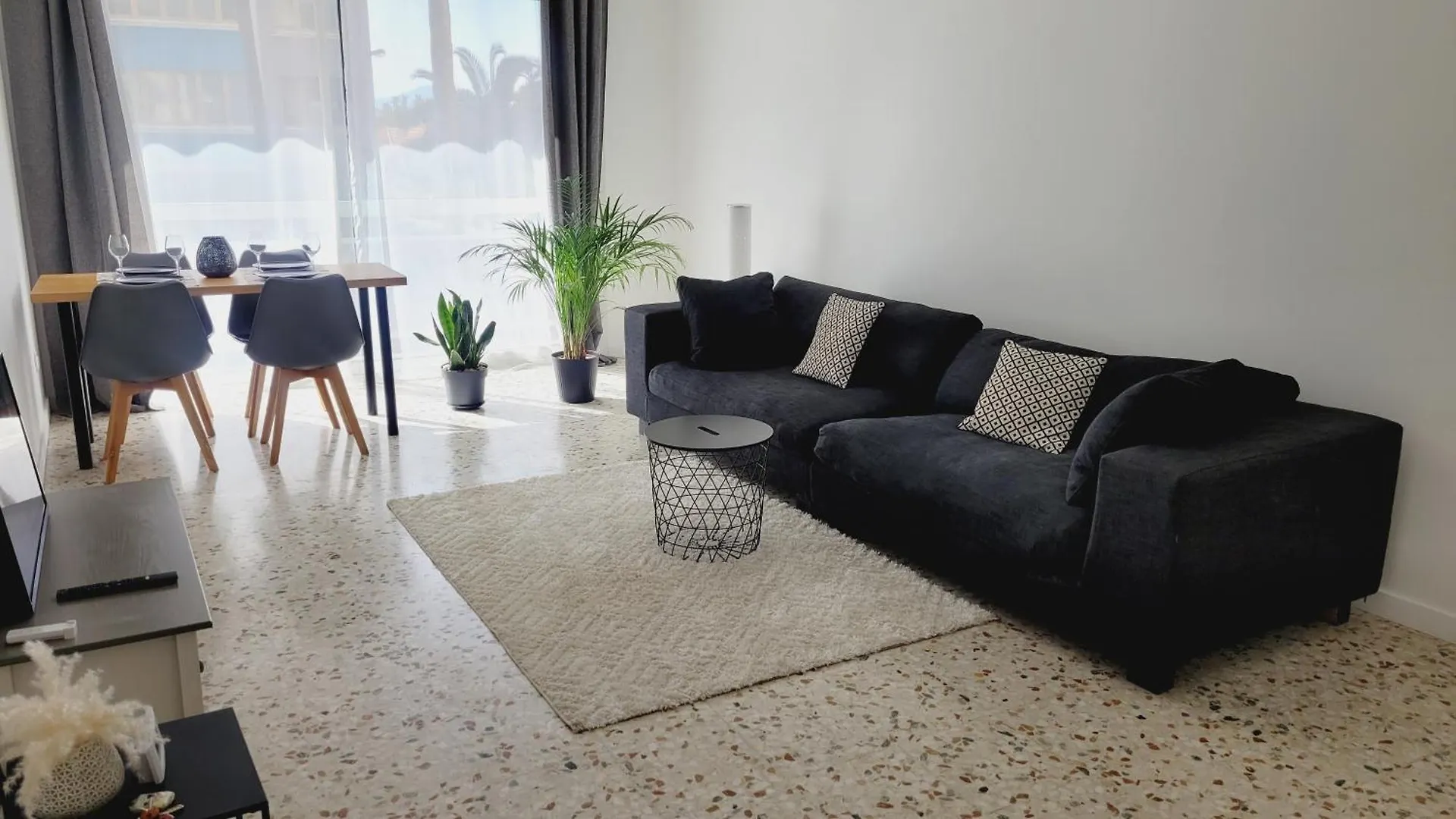 Spacieux T4 Renove En Plein Coeur De Hyeres Ideal Pour Des Vacances En Famille