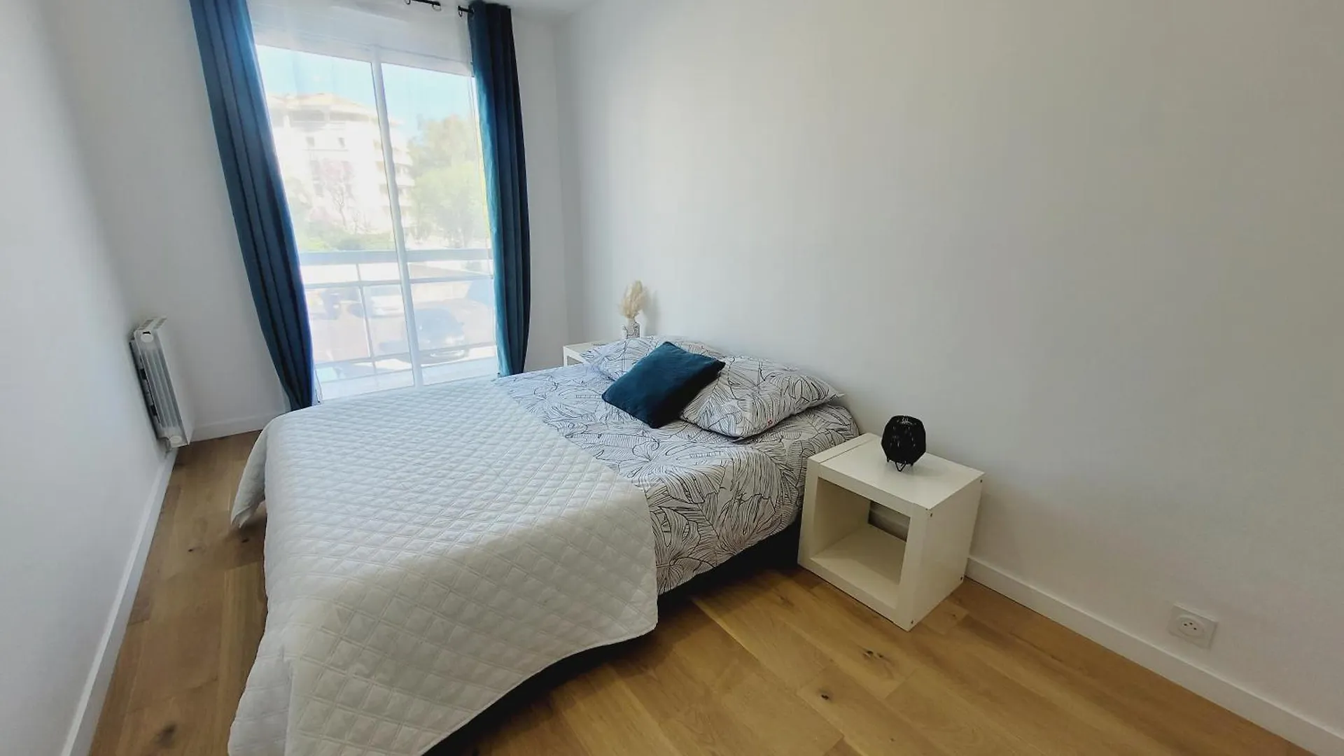 Apartment Spacieux T4 Renove En Plein Coeur De Hyeres Ideal Pour Des Vacances En Famille