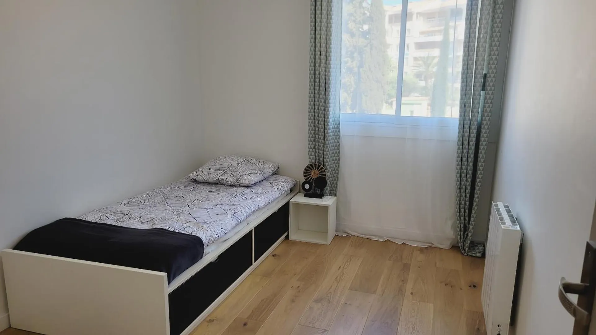 Spacieux T4 Renove En Plein Coeur De Hyeres Ideal Pour Des Vacances En Famille 0*,